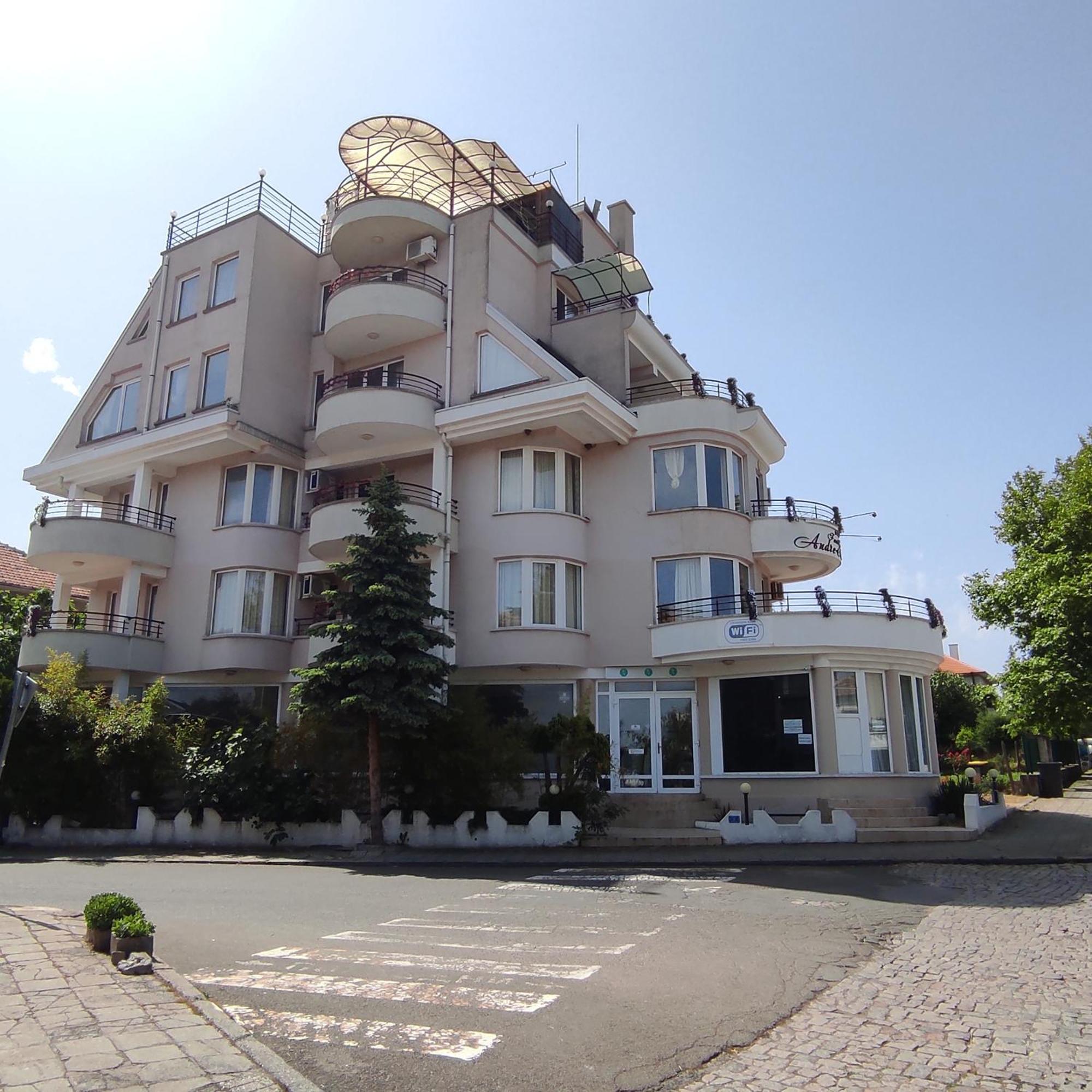 Отель Хотел Андре Черноморец Экстерьер фото
